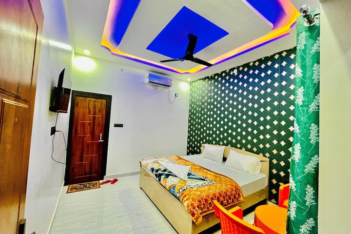 Room 7 of 15