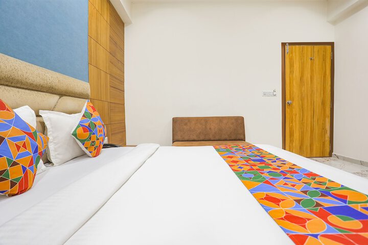 Room 19 of 34