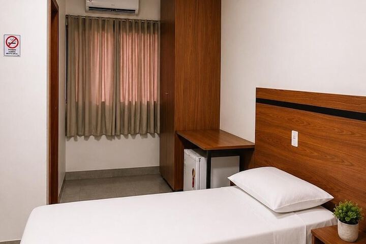 Room 2 of 15