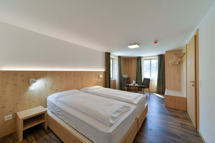 Room 25 of 74