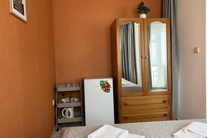 Room 45 of 146