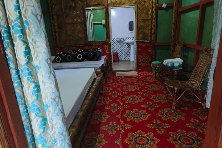 Room 6 of 50