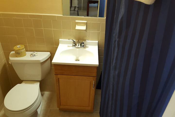 Room 10 of 35