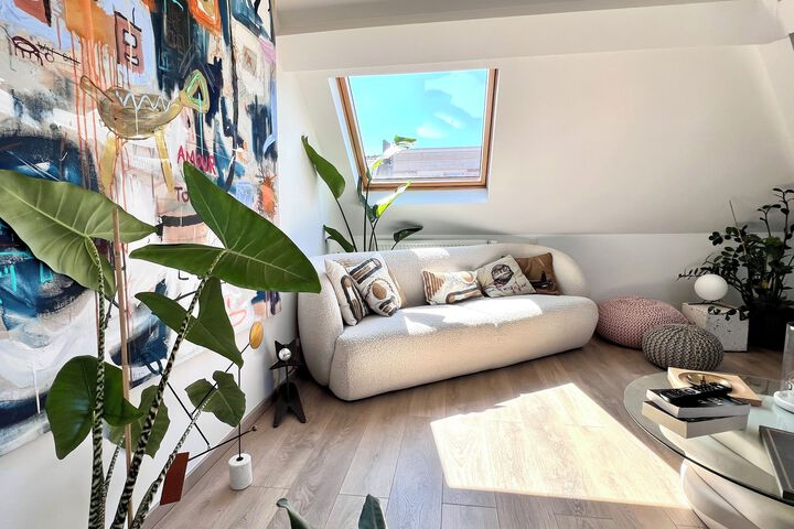 Room 25 of 89