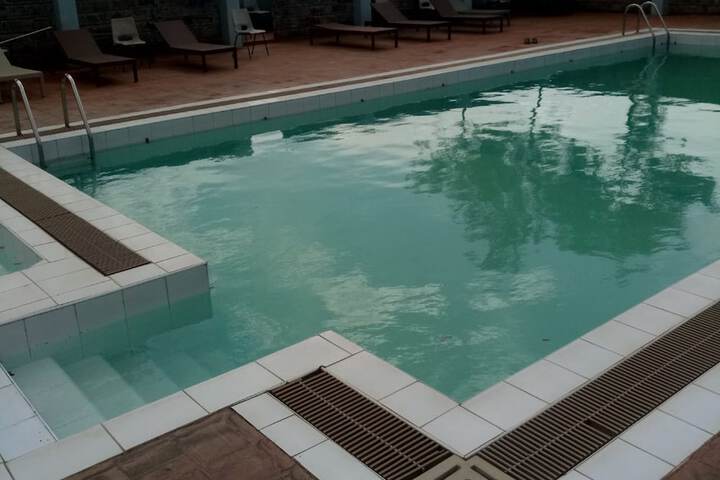 Pool 18 of 22