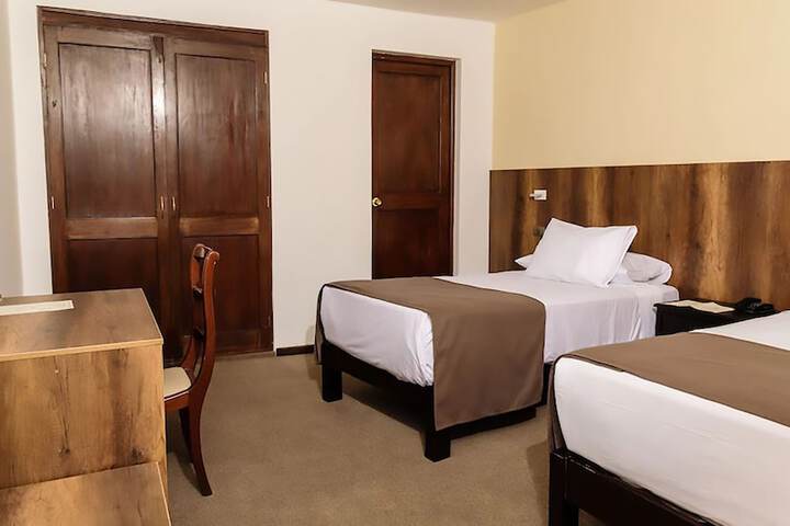 Room 15 of 33