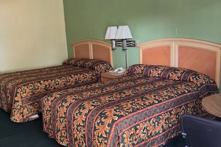 Room 8 of 25