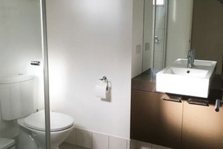 Room 2 of 6