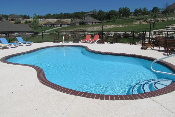 Pool 13 of 21