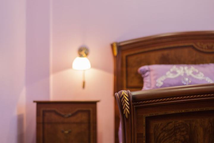 Room 27 of 82