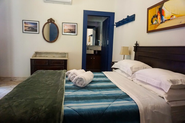 Room 6 of 81