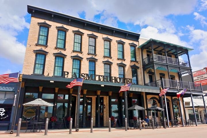 P.A. Smith Hotel in Navasota, TX