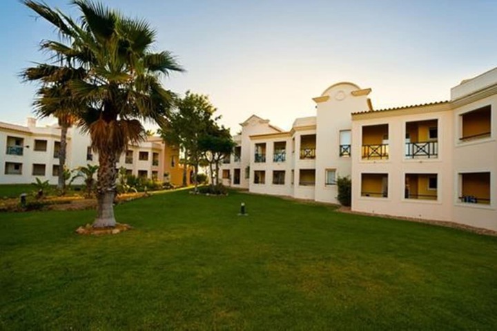 Hotel Exterior 89 of 106