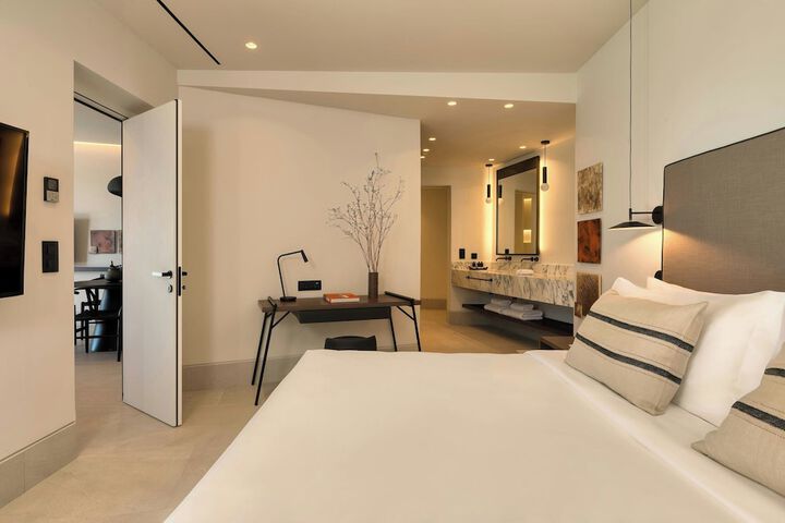 Room 19 of 130