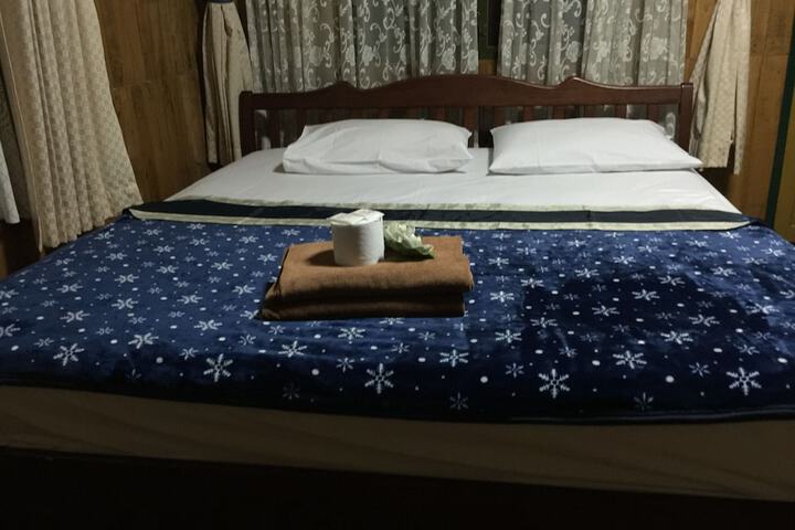 Room 13 of 79