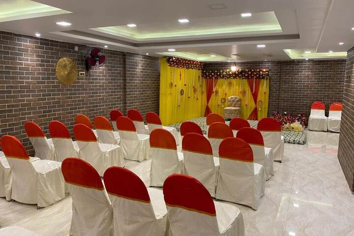 Ballroom/Hall 24 of 30