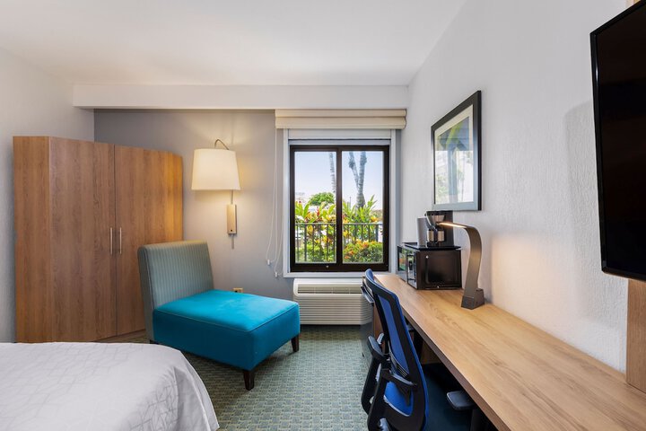 Room 37 of 125