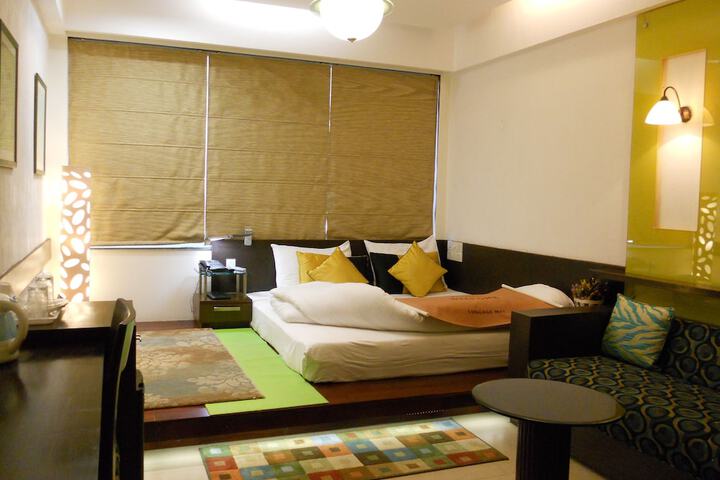 Room 10 of 62
