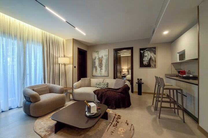 Room 72 of 179