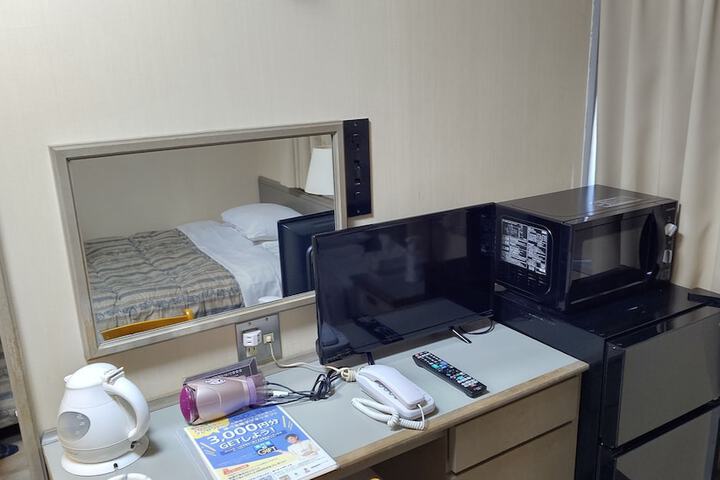 Room 12 of 29