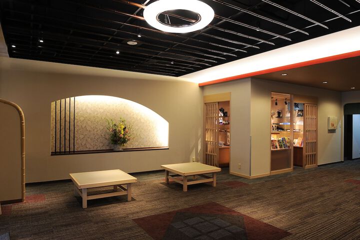 Hotel Lobby