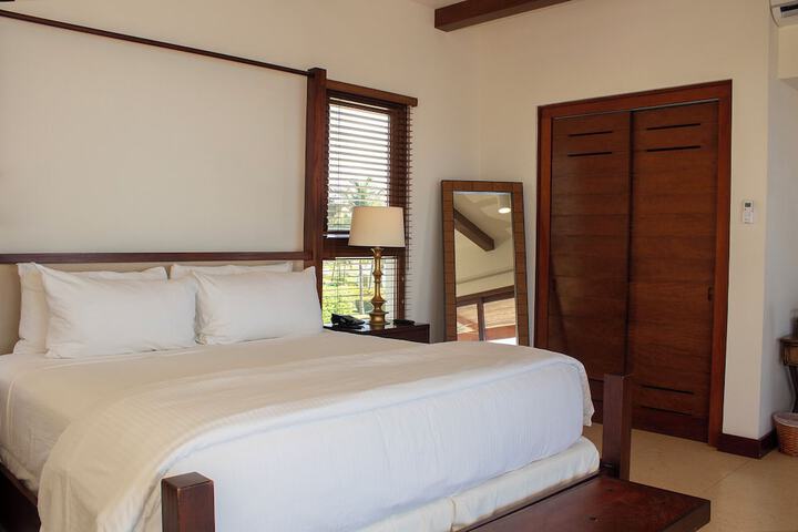 Room 27 of 180
