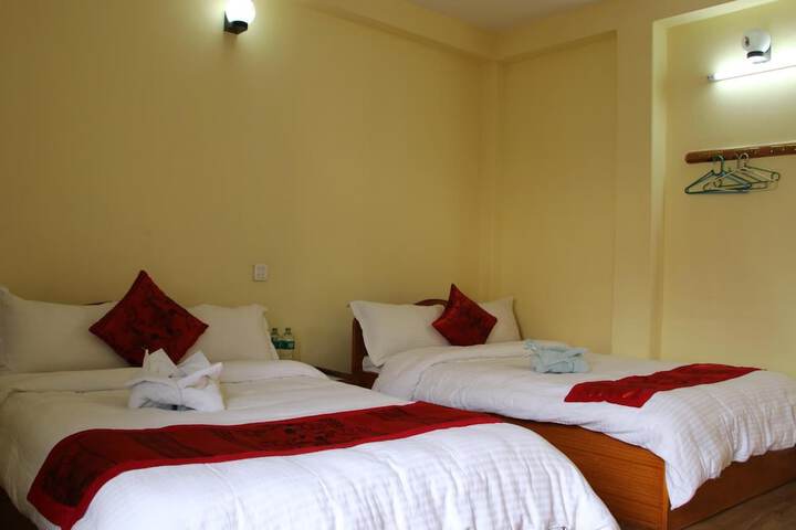 Room 12 of 43