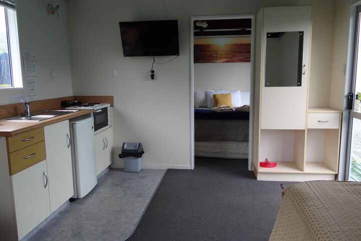 Room 4 of 70