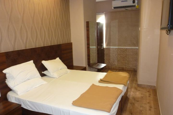 Room 26 of 48