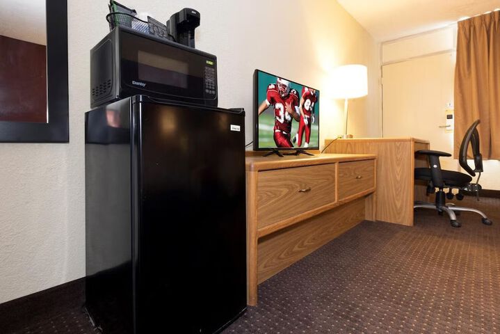 Room 15 of 26