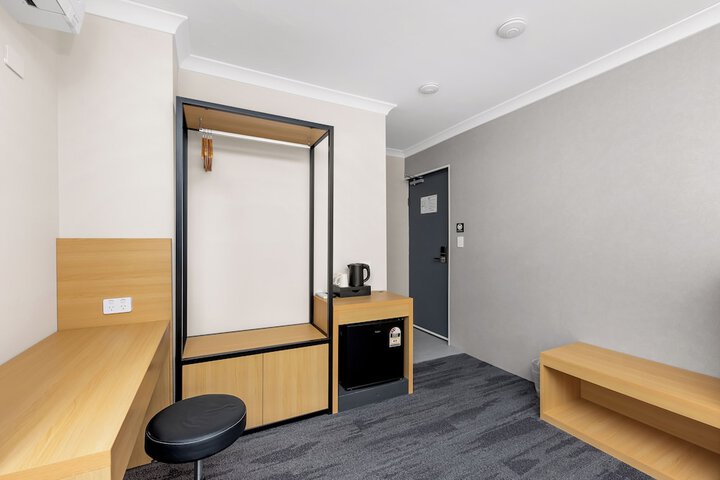 Room 13 of 47
