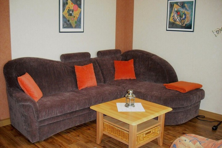 Room 4 of 52