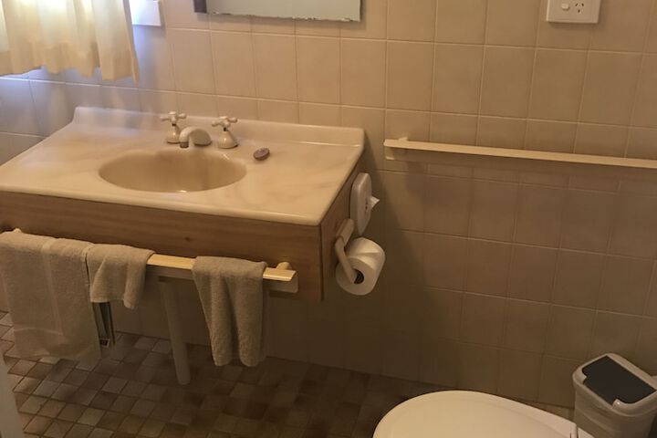 Room 4 of 46