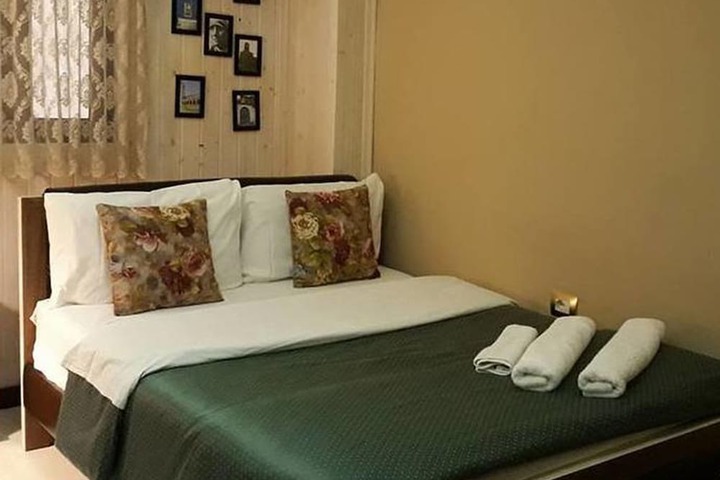 Room 11 of 21