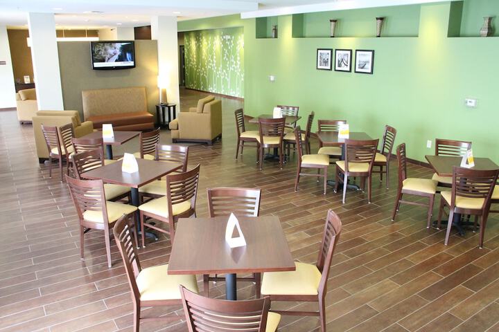 Breakfast area