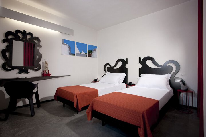 Room 14 of 113