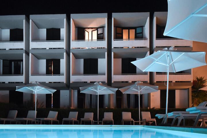 Pool 32 of 67
