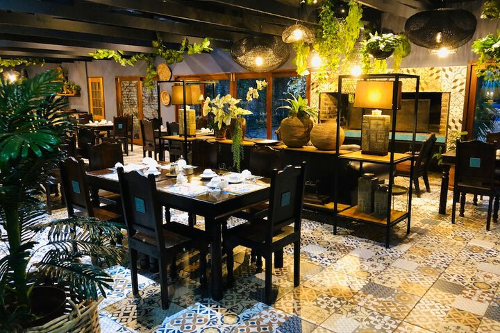 Dining 214 of 275
