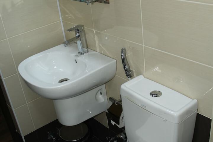 Room 12 of 36