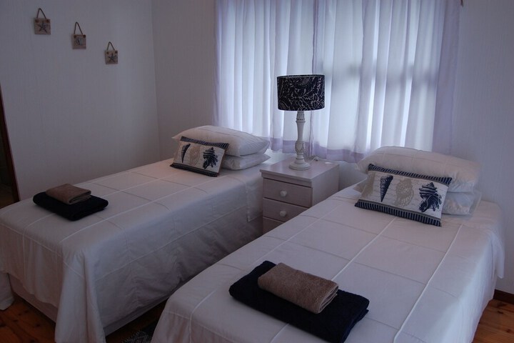 Room 4 of 13