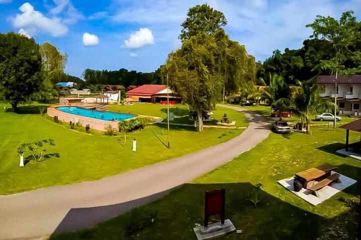 Photo of TELUK PENYABUNG RESORT