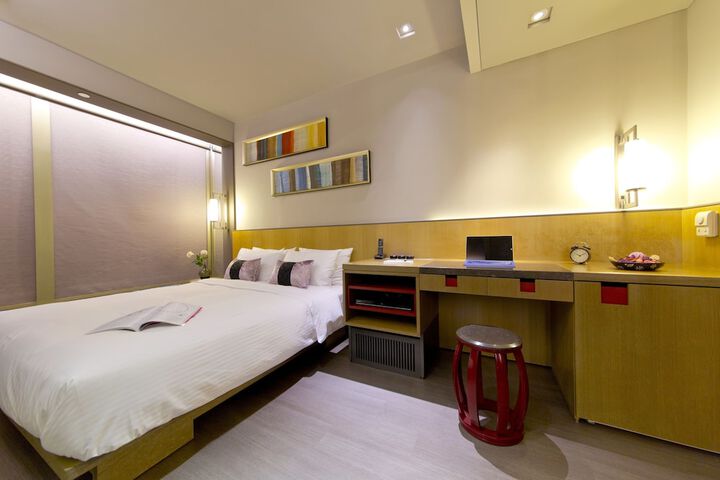Room 14 of 36