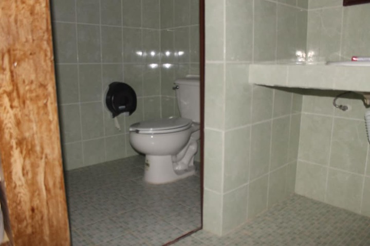 Room 6 of 35