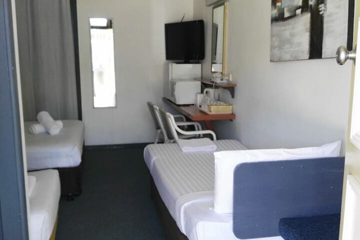 Room 9 of 31