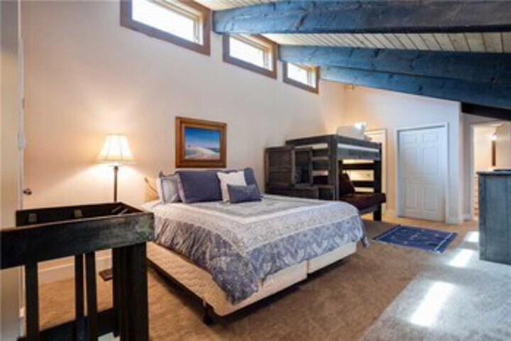 Room 15 of 19