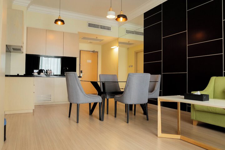 Room 13 of 61