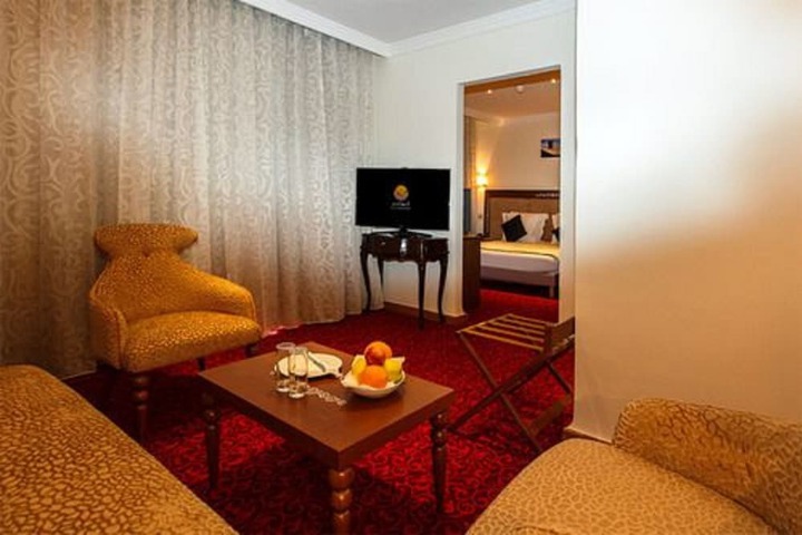 Room 16 of 32