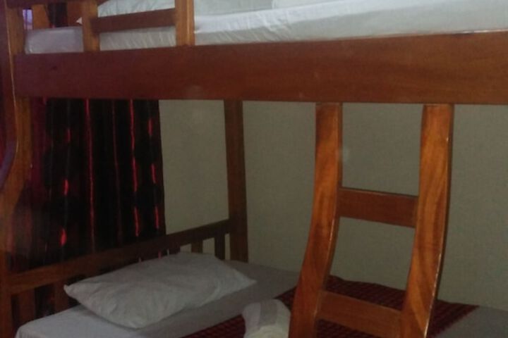 Room 7 of 25