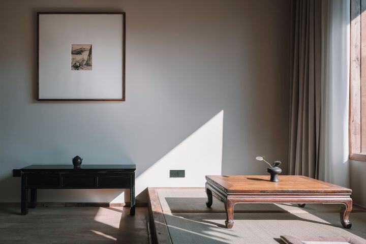 Room 27 of 110