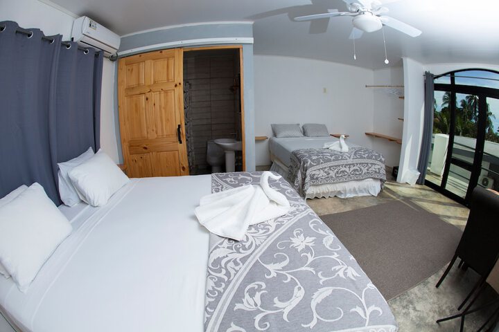 Room 7 of 51